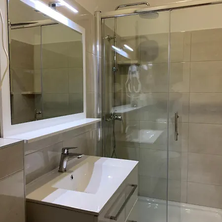- Centar, Stari Grad-old Town Apartment